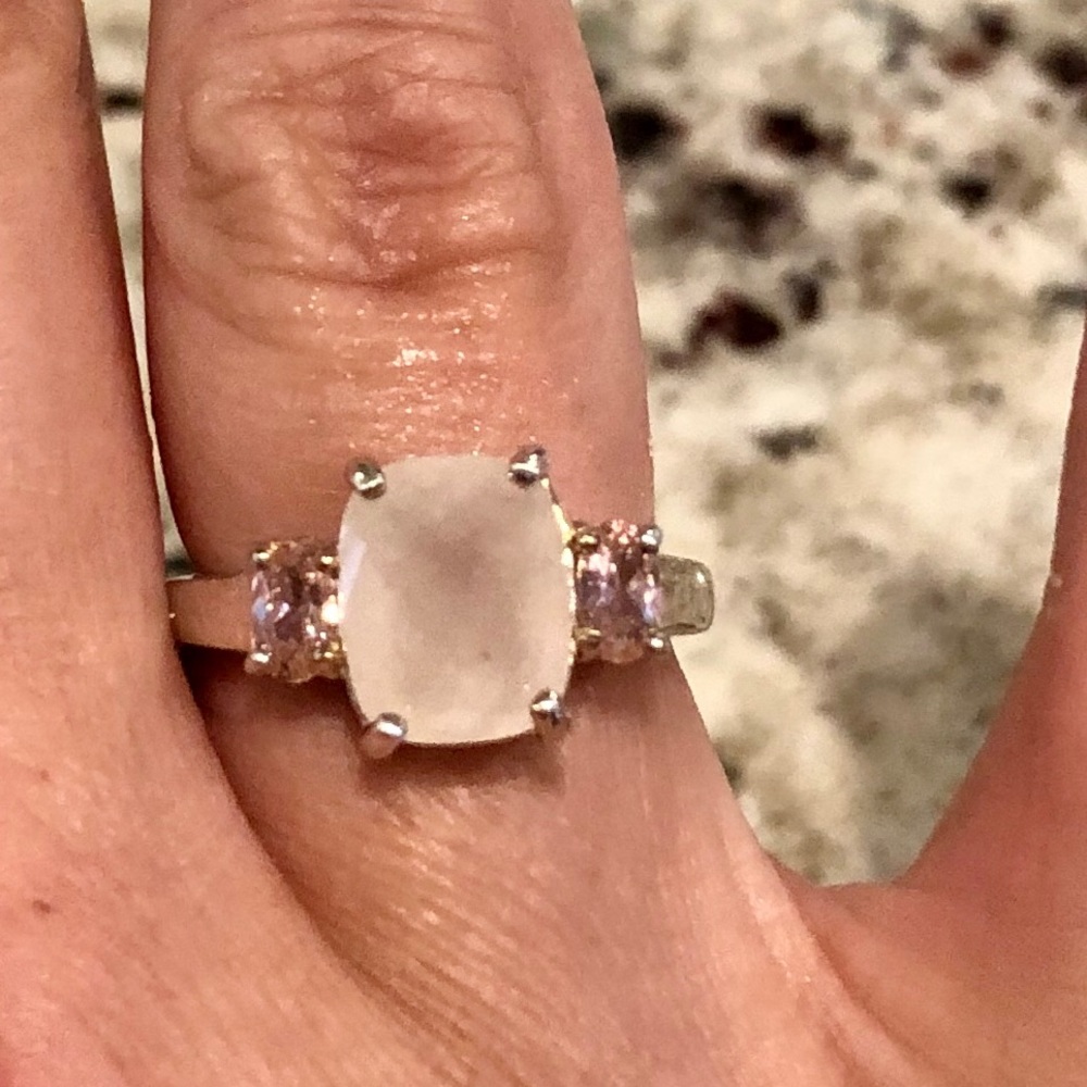 Beautiful rose quartz ring